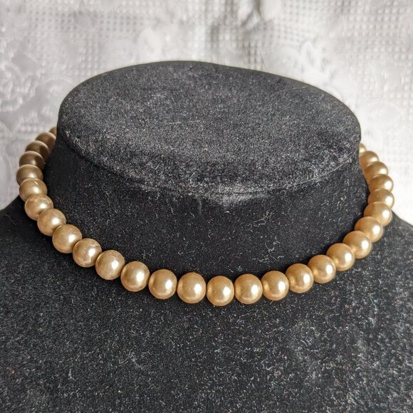 Faux Pearl Choker Necklace Antique Ivory Color - Picture 1 of 8